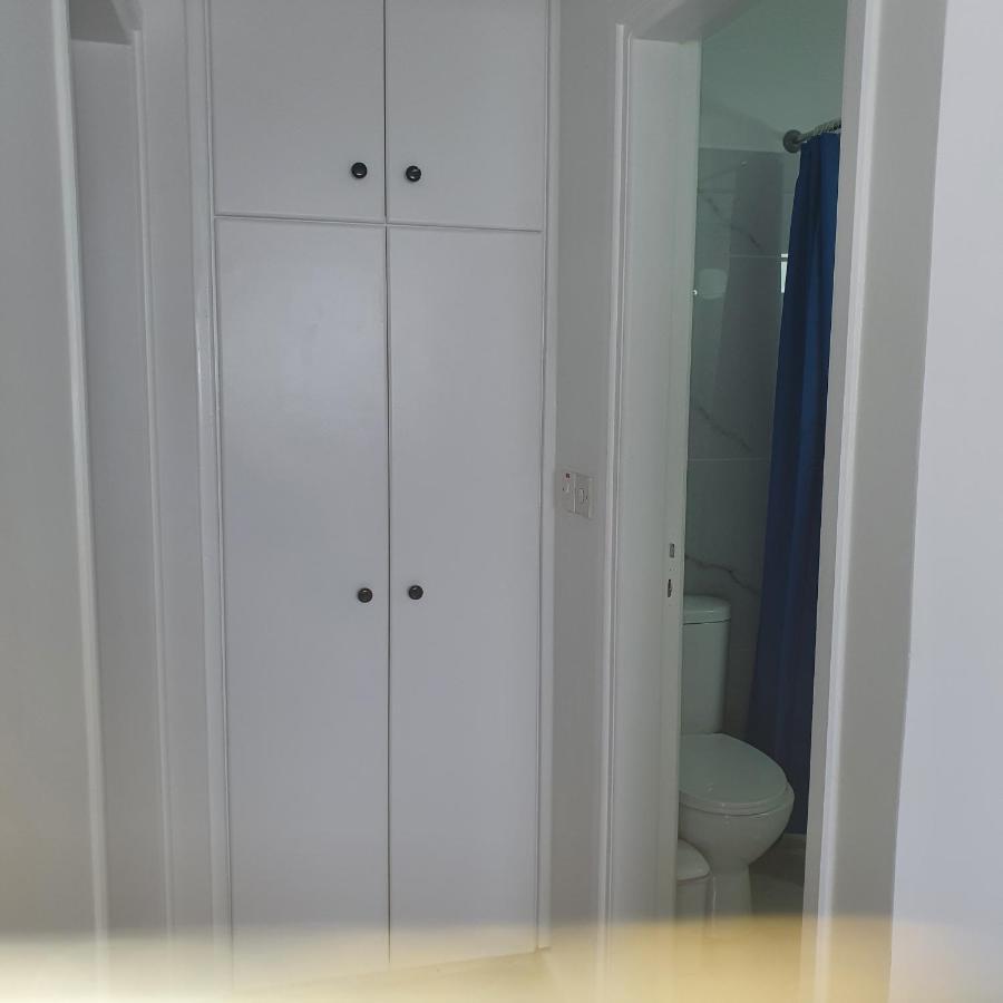 G&E Harbour Apartments 라치 외부 사진