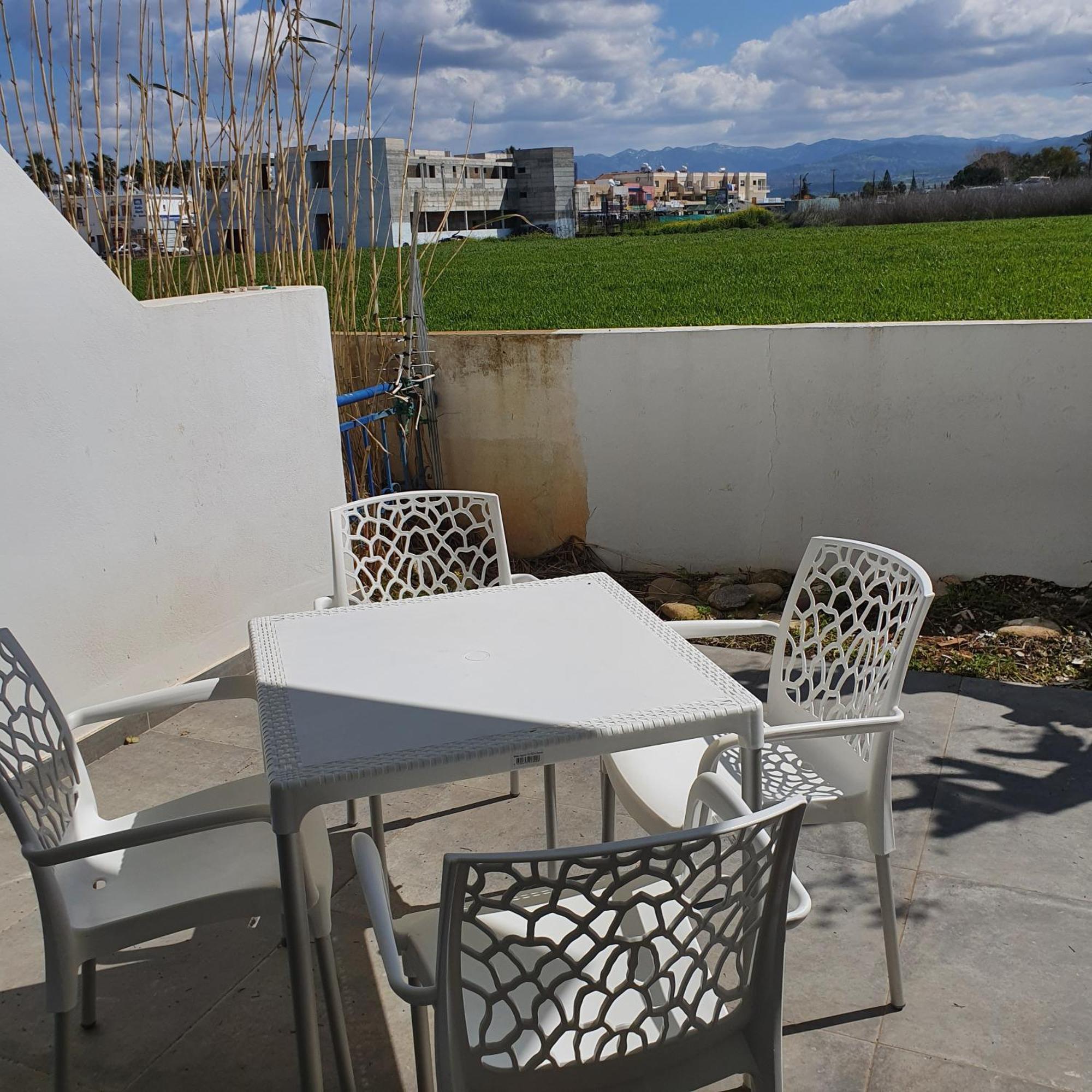 G&E Harbour Apartments 라치 외부 사진
