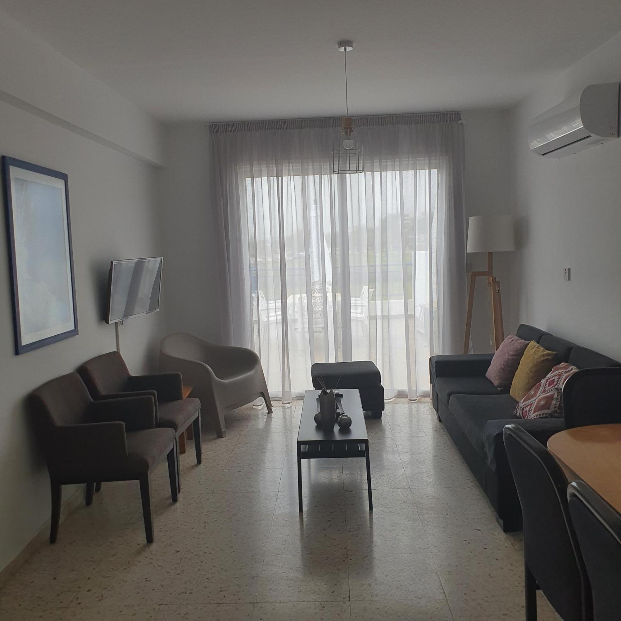 G&E Harbour Apartments 라치 외부 사진