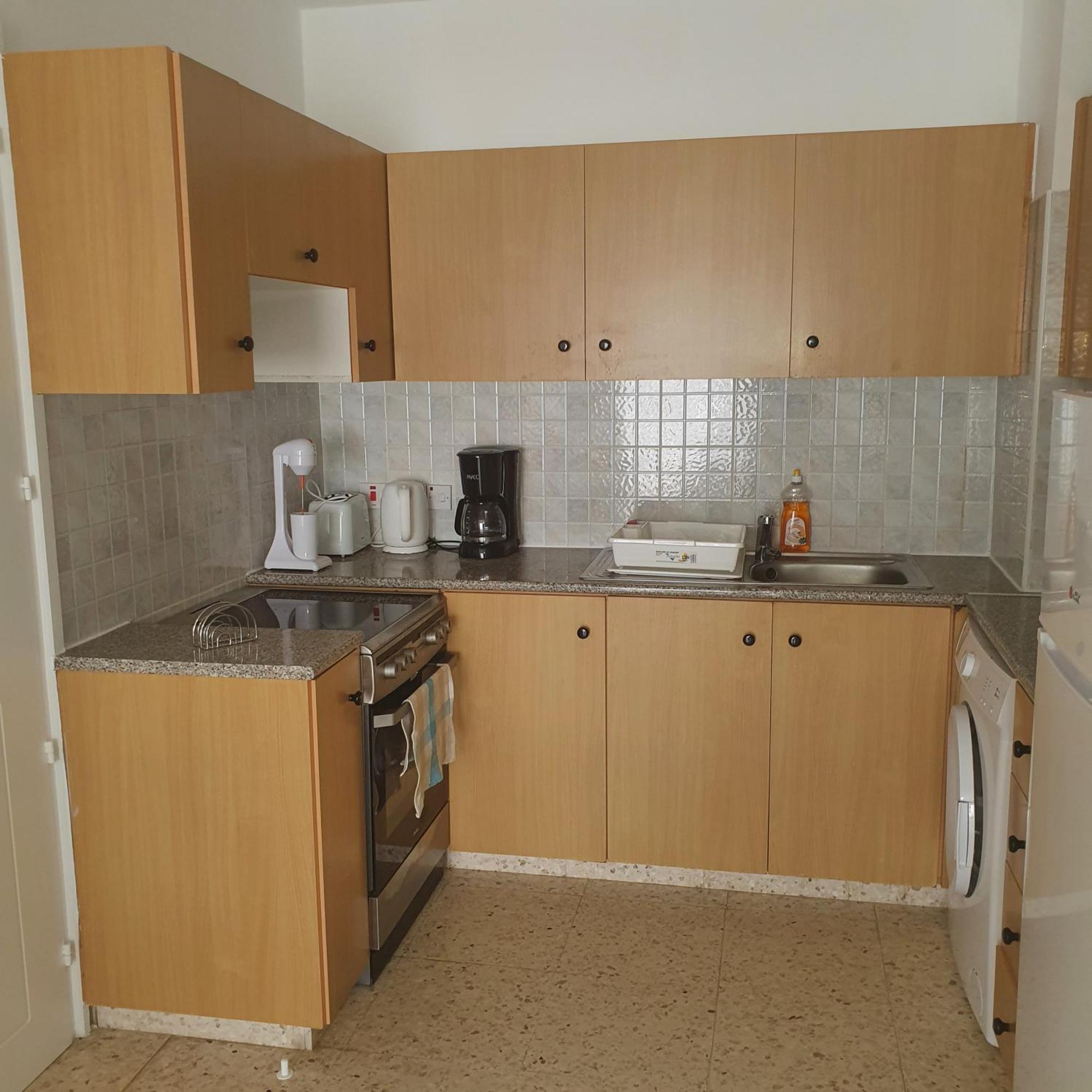 G&E Harbour Apartments 라치 외부 사진