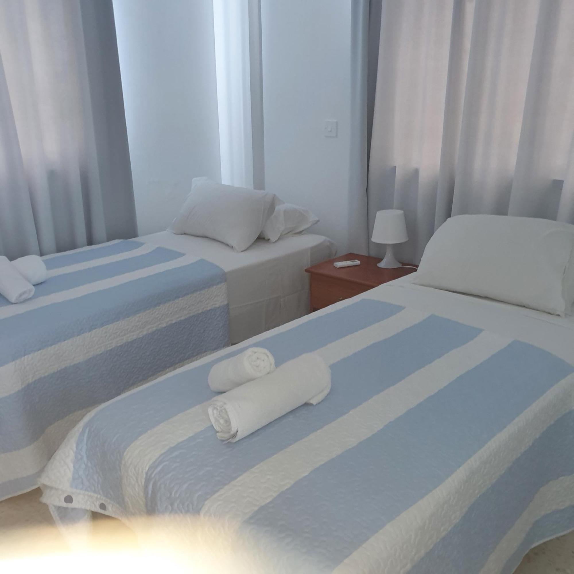 G&E Harbour Apartments 라치 외부 사진