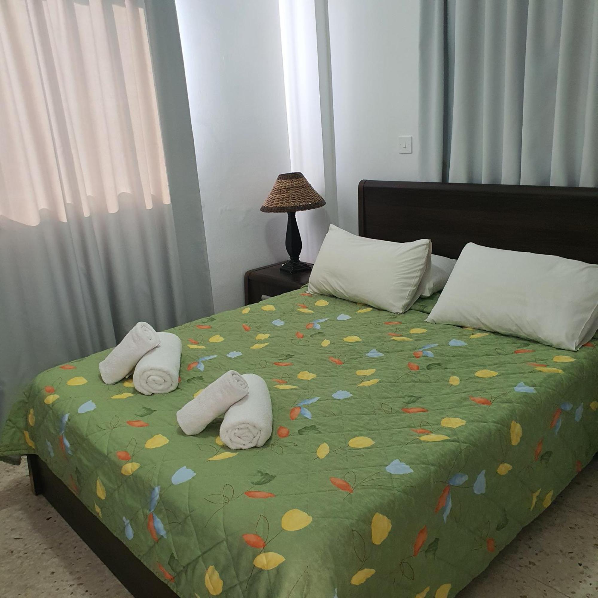 G&E Harbour Apartments 라치 외부 사진