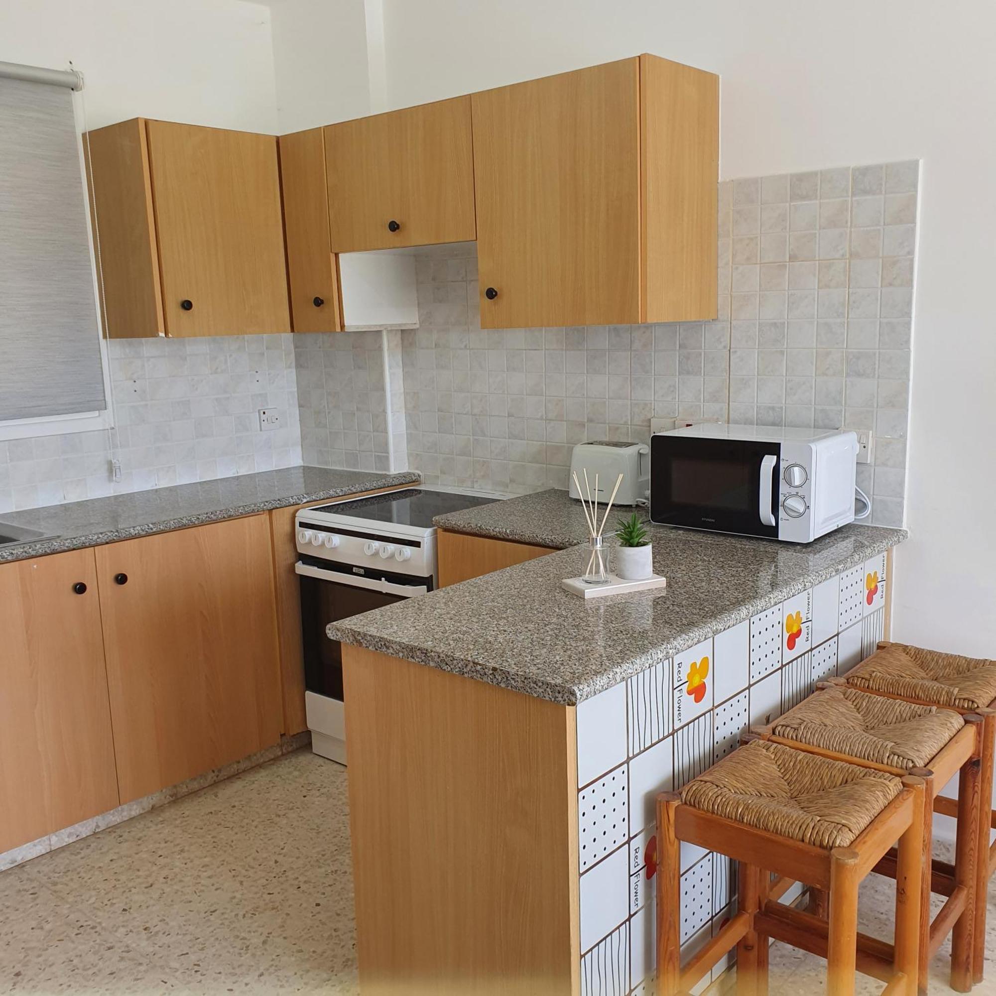 G&E Harbour Apartments 라치 외부 사진