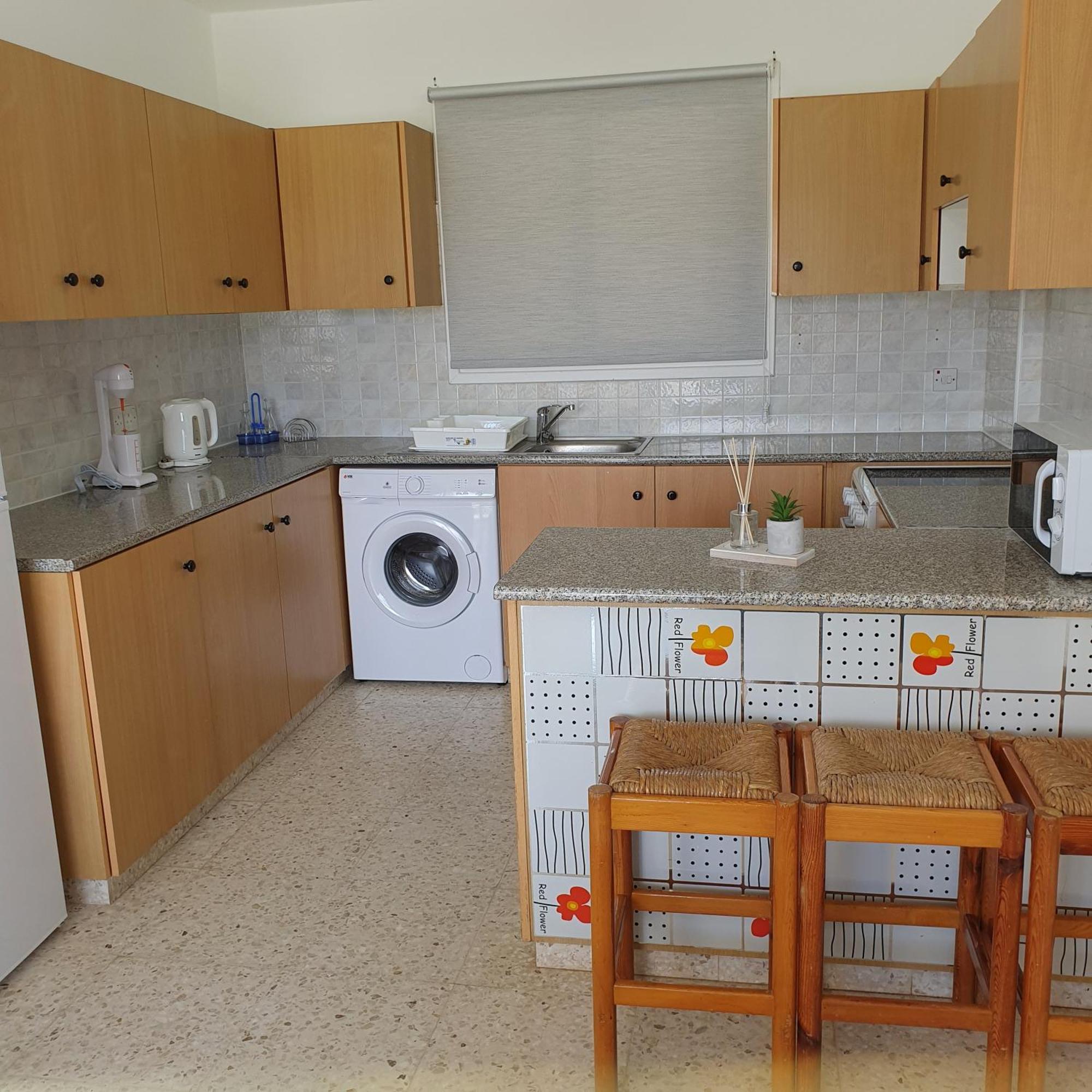 G&E Harbour Apartments 라치 외부 사진