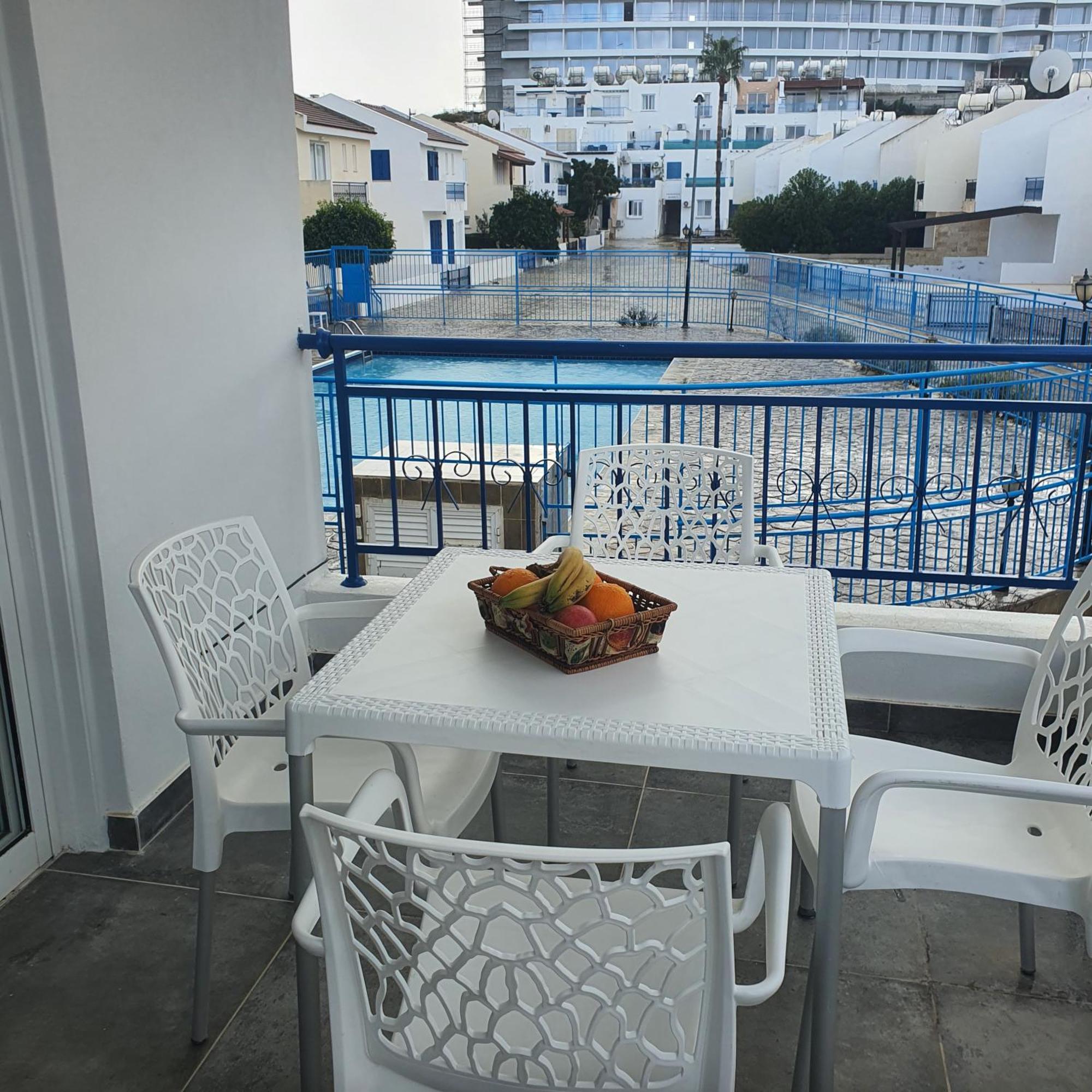 G&E Harbour Apartments 라치 외부 사진