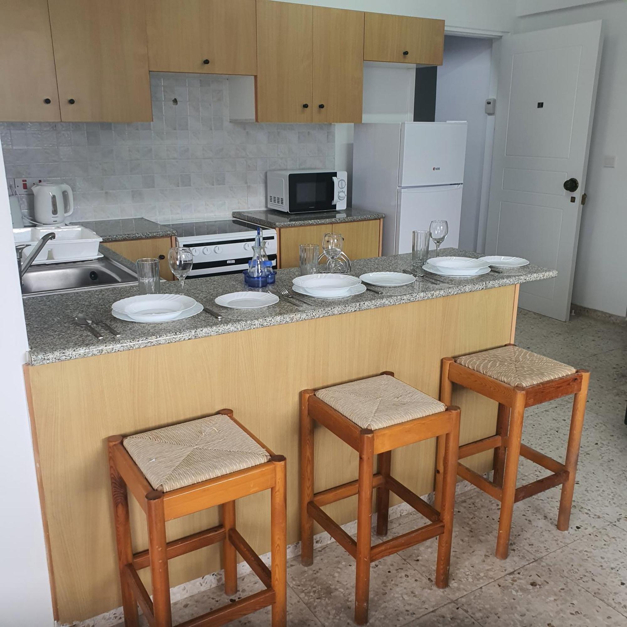 G&E Harbour Apartments 라치 외부 사진