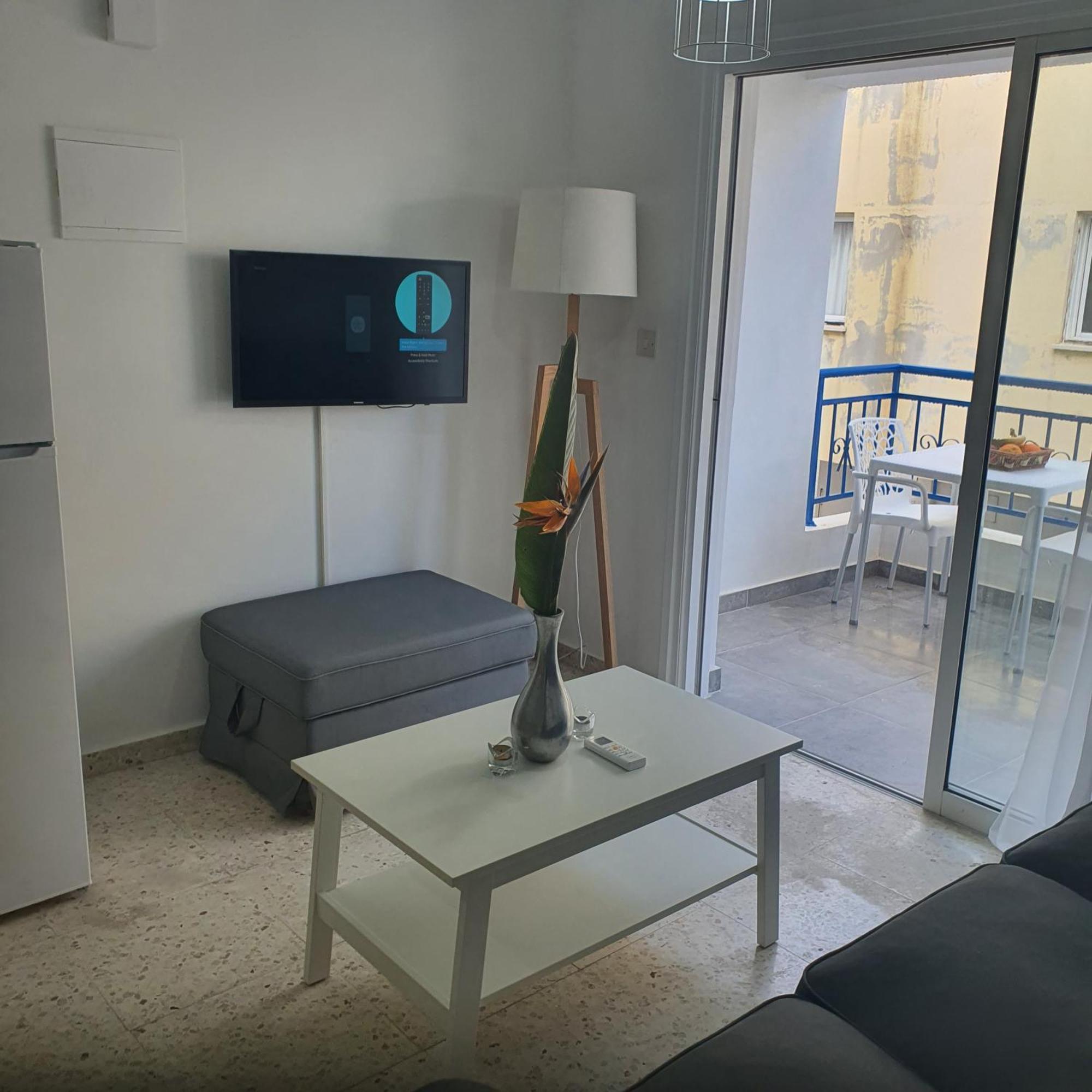G&E Harbour Apartments 라치 외부 사진
