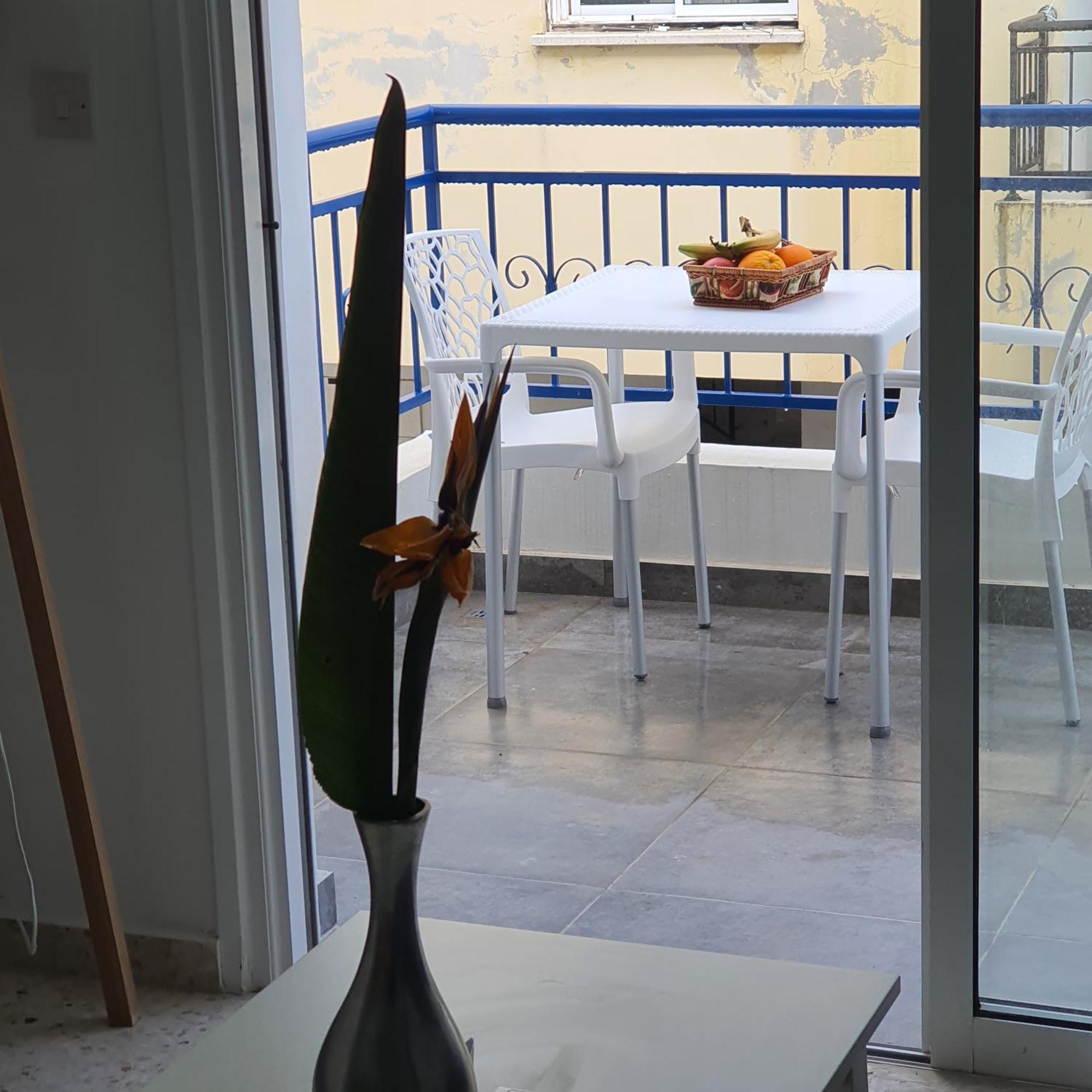 G&E Harbour Apartments 라치 외부 사진