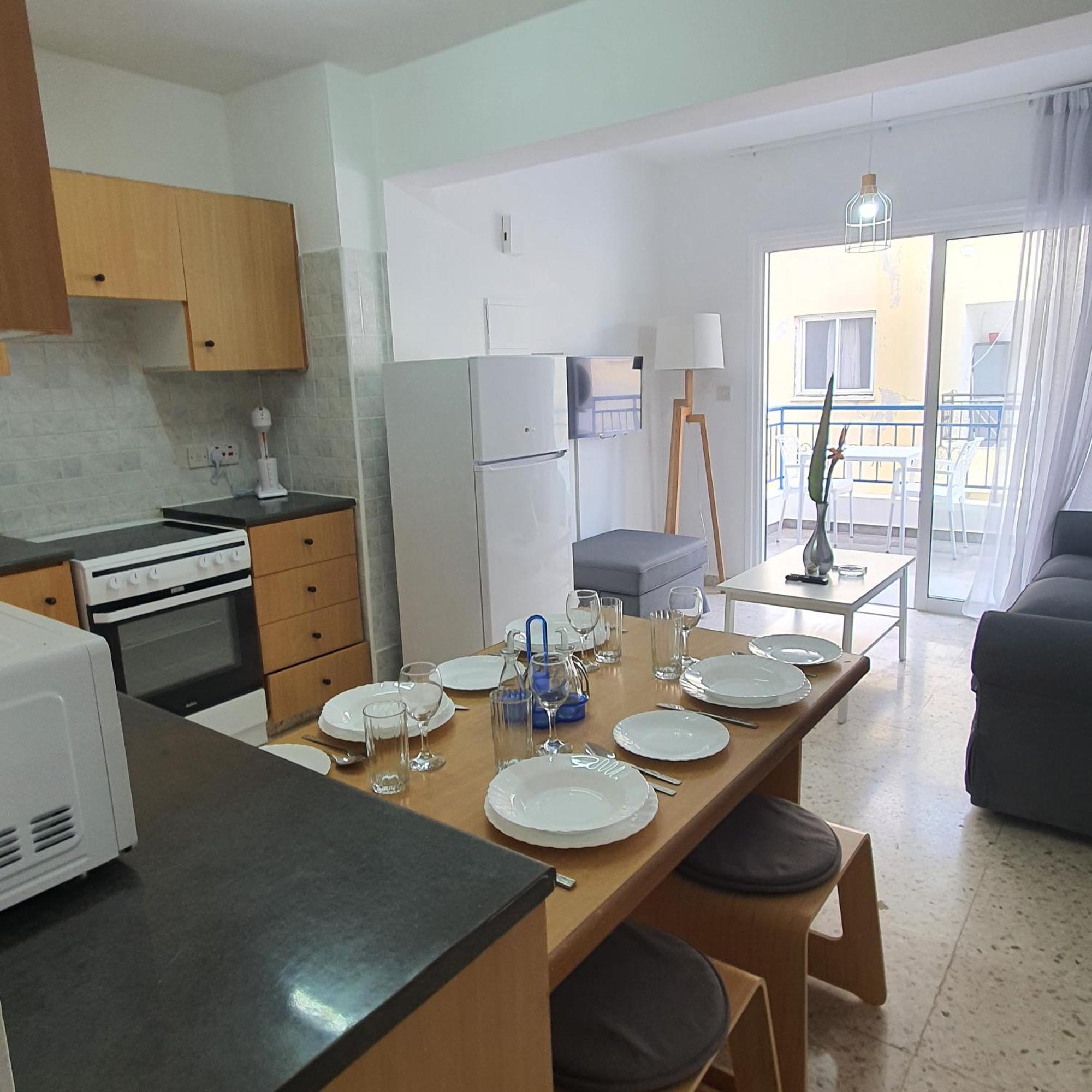 G&E Harbour Apartments 라치 외부 사진