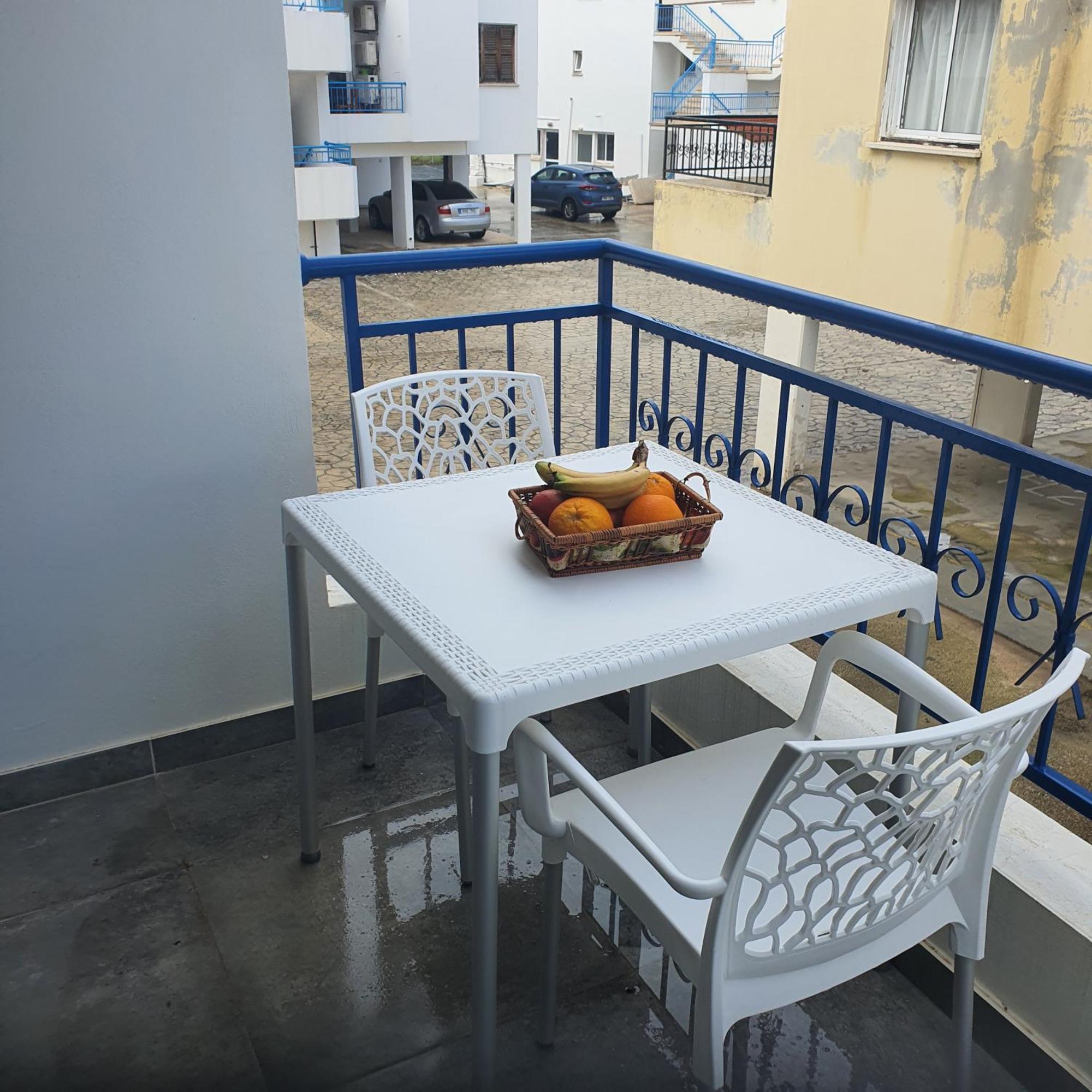 G&E Harbour Apartments 라치 외부 사진